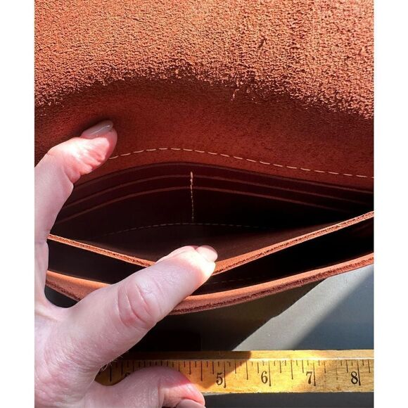 Portland Leather ENVELOPE CONVERTIBLE CROSSBODY and matching mini envelope walle - Picture 4 of 11